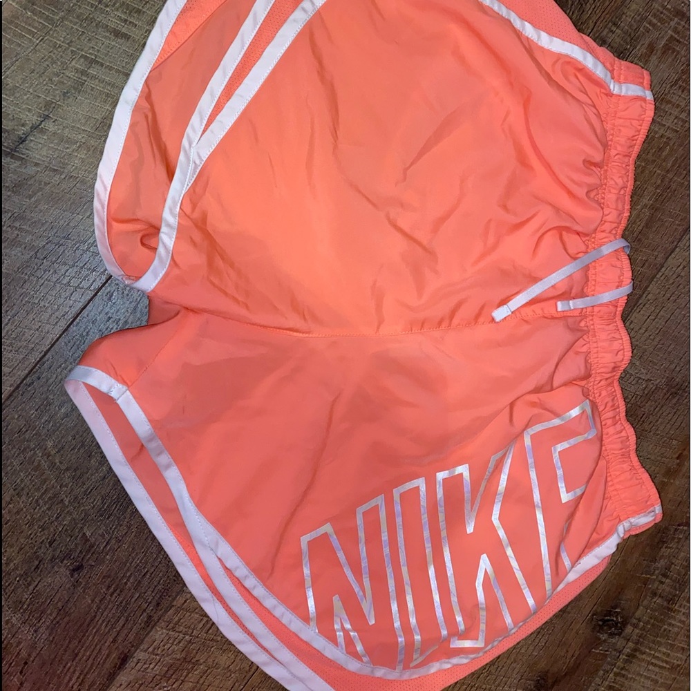 NIKE shorts size Large